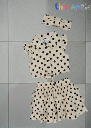 Chicaprie, shirt, rokje wit met stippels